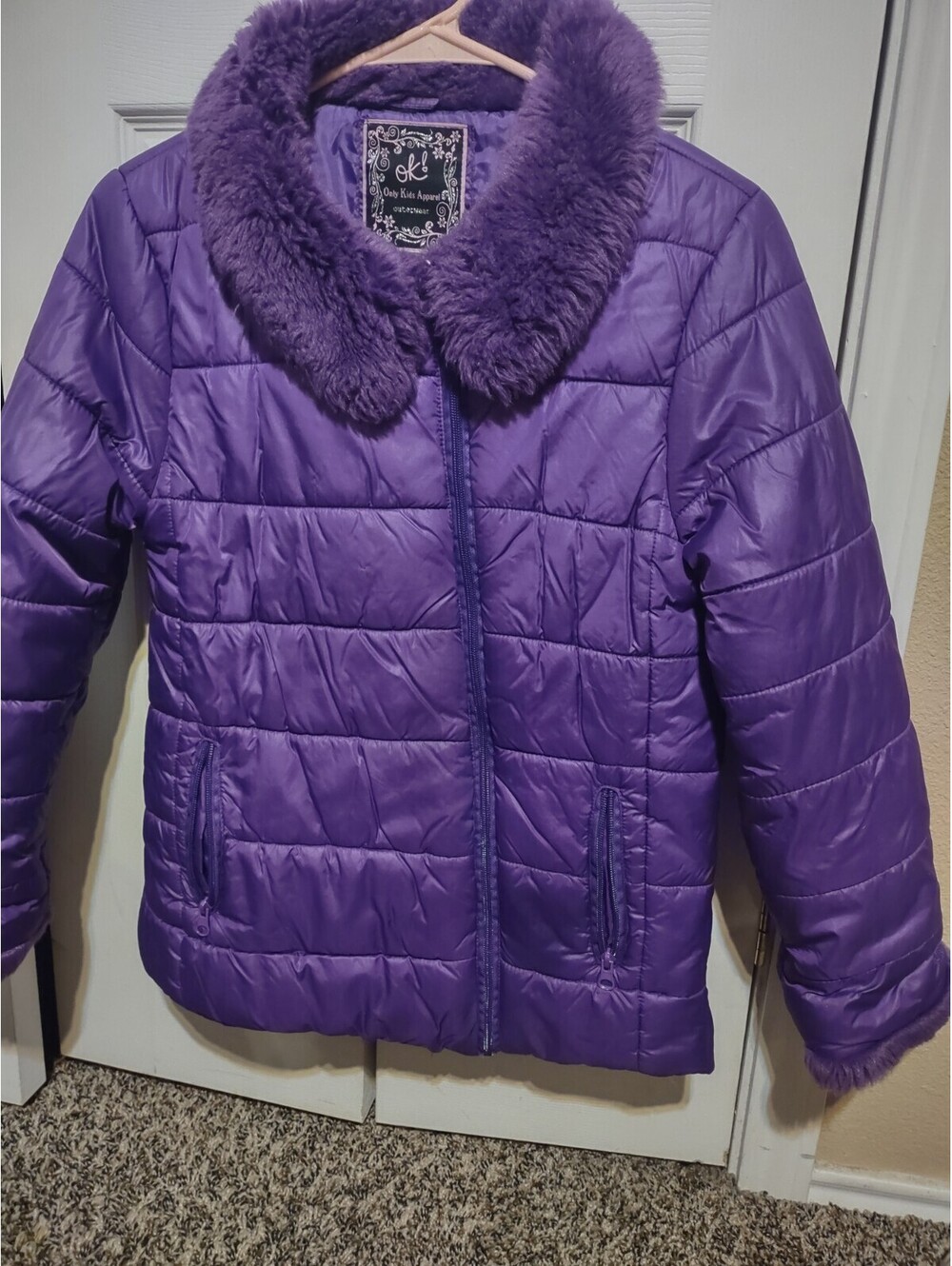 Girls Puffer Jacket With Faux Fur Collar Size L